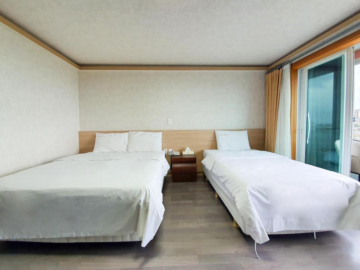 Jeju Ocean Family Hotel Exterior photo