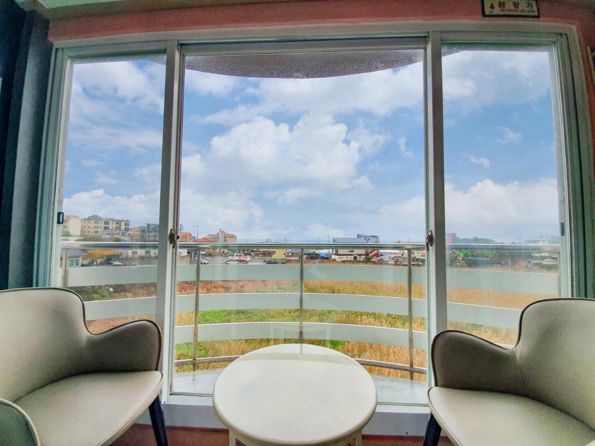 Jeju Ocean Family Hotel Exterior photo
