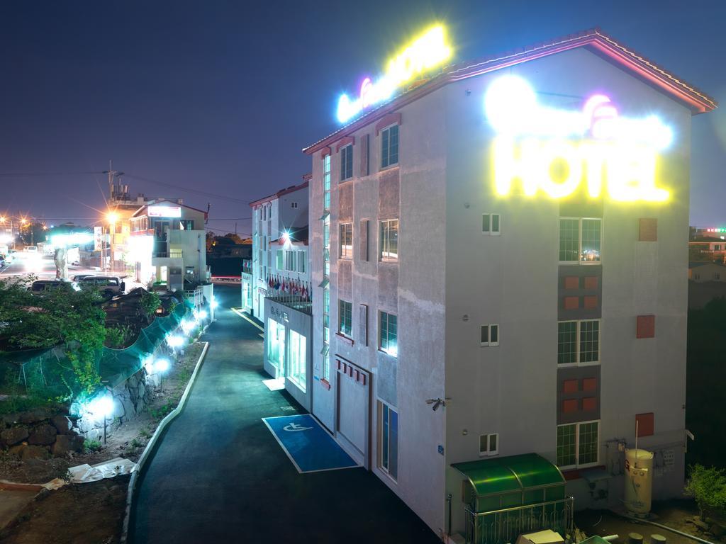 Jeju Ocean Family Hotel Exterior photo