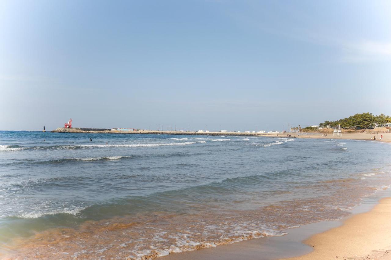 Jeju Ocean Family Hotel Exterior photo